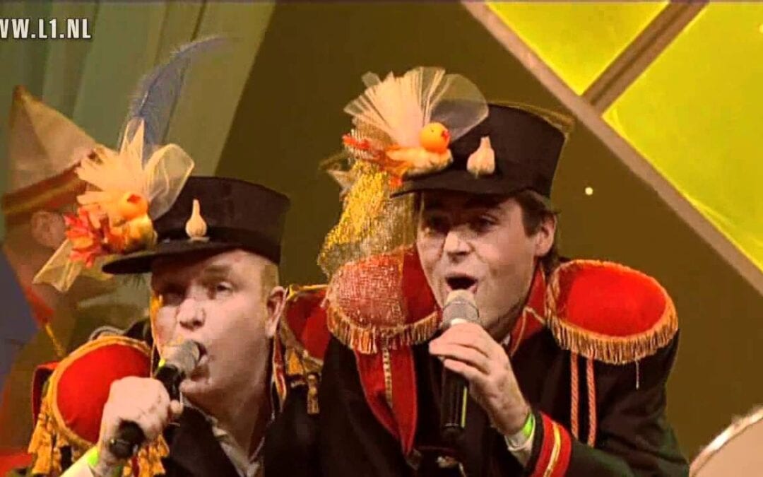 Hallo, hallo, ’t is weer… maar waat zeen ik in d’n haof?